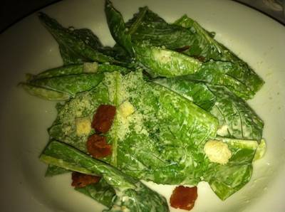 Caesar Salad ที่ ร้านอาหาร HOBS Bar & Restaurant  Aree Garden