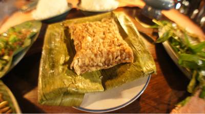 แอ่บผึ้ง ที่ ร้านอาหาร บ้านไร่ยามเย็น