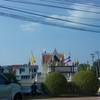 อยู่ตรงข้าหอพระเลยจ้า ที่ ร้านอาหาร ข้าวเหนียวหมูทอด