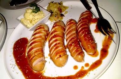 ไส้กรอกเยอรมันรวม ที่ ร้านอาหาร Tuscany Thai Cuisine