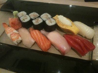Ume Sushi (Sushi set) 1200.- ที่ ร้านอาหาร Joushitsu Sushi