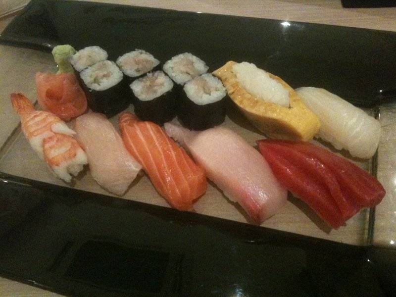 Ume Sushi (Sushi set) 1200.- ที่ ร้านอาหาร Joushitsu Sushi