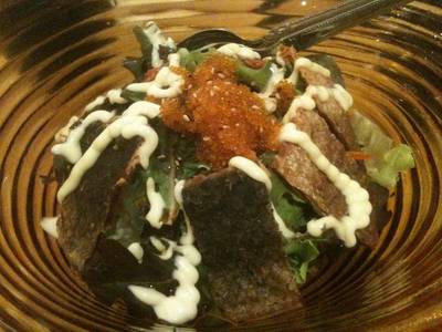 Salmon skin salad ที่ ร้านอาหาร Joushitsu Sushi