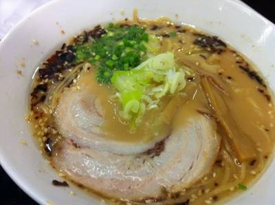 เอออร่อยนะ!! ทีแรกนึกว่าคนอุปโหลกไปเอง 555 แต่ของเค้านัวจริง กลมกล่อมมากกกก ที่ ร้านอาหาร Chabuton Central World