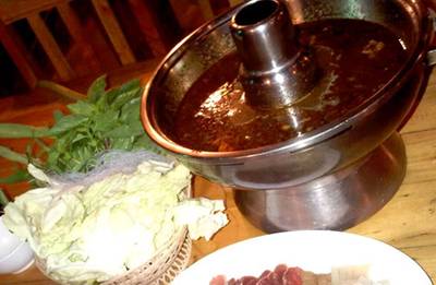 แจ่วฮ้อน ที่ ร้านอาหาร แจ่วฮ้อน (ท่าขอนยาง)