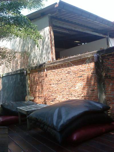 ร้านอาหาร โกดัง