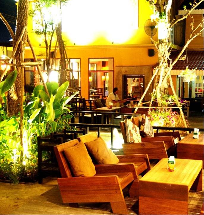 ร้านอาหาร Bee Gin