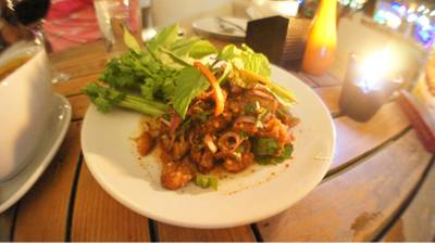 ลาบปลานิล ที่ ร้านอาหาร MONKEY CLUB