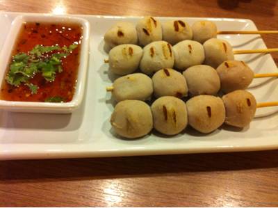 เล่นเส้น K-Village ที่ ร้านอาหาร เล่นเส้น K-Village