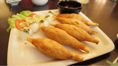 กุ้งพันอ้อย ชุดใหญ่190บาท ที่ ร้านอาหาร V.T. วีที แหนมเนือง เชียงใหม่