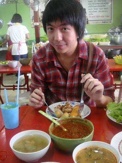 วันนี้ผมขอเบิ้ลข้าวเพิ่มรอบนึงแน่ะ 555+ ที่ ร้านอาหาร หมูทอดเจ๊จง หลังโลตัสพระราม 4