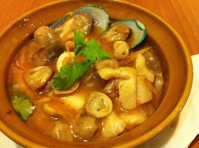 ร้านอาหาร Bug & Bee