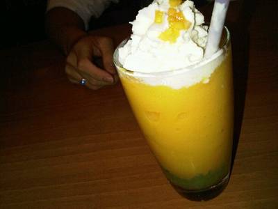 ร้านอาหาร Bug & Bee