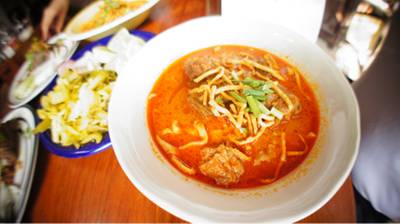 ข้าวซอยเนื้อ 35บาท ที่ ร้านอาหาร ข้าวซอยลำดวน ฟ้าฮ่าม สาขา 2