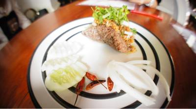 ข้าวเงี้ยว (ข้าวกั้นจิ้น) 20บาท ที่ ร้านอาหาร ข้าวซอยลำดวน ฟ้าฮ่าม สาขา 2