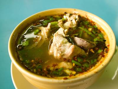 ต้มแซ่บกระดูกอ่อน ที่ ร้านอาหาร ส้มตำหน้าเมือง พัทยาเหนือ