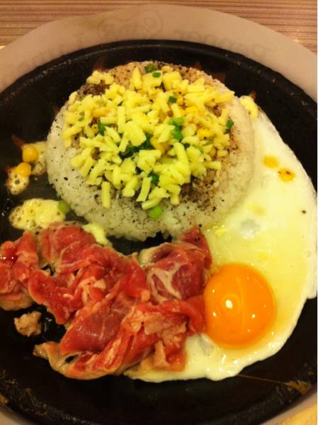 ข้าวเปปเปอร์หมู เพิ่มไข่ เพิ่มชีส  ที่ ร้านอาหาร Pepper Lunch Central World