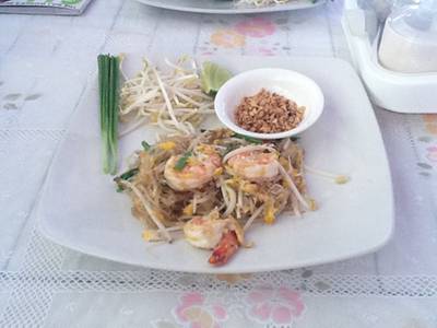 วุ้นเส้นผัดไทกุ้งสดก็อร่อย วุ้นเส้นน้อยไปนิดนึงสำหรับคนที่ชอบ ที่ ร้านอาหาร Capitan Amigo วุ้นเส้นผัดไทกุ้งสดก็อร่อย วุ้นเส้นน้อยไปนิดนึงสำหรับคนที่ชอบ ที่ ร้านอาหาร Capitan Amigo