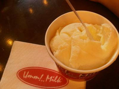 ร้านอาหาร umm!..milk ประสานมิตรพลาซ่า