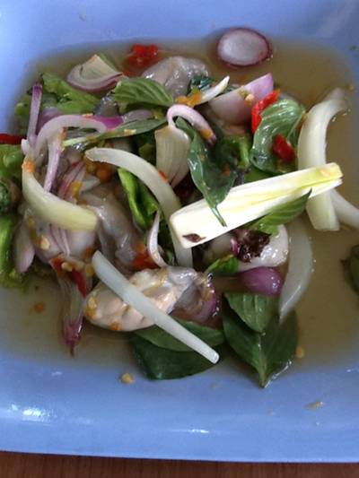 ร้่านเพ็ญ
ยำหอยนางรม ที่ ร้านอาหาร สุดยอดเนื้อตุ๋น