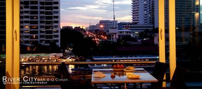 ร้านอาหาร River City Bar B-Q Corner