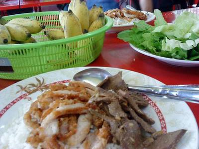 ร้านอาหาร หมูทอดเจ๊จง หลังโลตัสพระราม 4