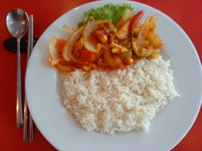 ปลาหมึกผัดซอสเกาหลี ที่ ร้านอาหาร B.O.B Korean Spicy Restaurant