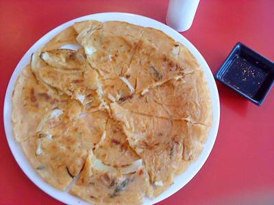 พิซซ่าเกาหลี ที่ ร้านอาหาร B.O.B Korean Spicy Restaurant