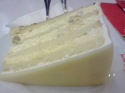 มาเเล้วคะ เค้กไวท์ซ้อกโกเเมคคาเดเมีด ที่ ร้านอาหาร Secret Recipe Terminal 21