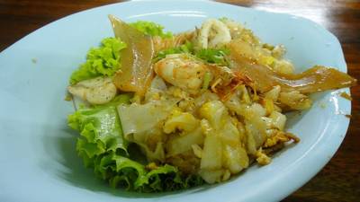 คั่วทะเล ที่ ร้านอาหาร คั่วชามเปล