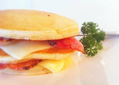 -___- ที่ ร้านอาหาร Let's Sweet (Cafe & Pancake House)