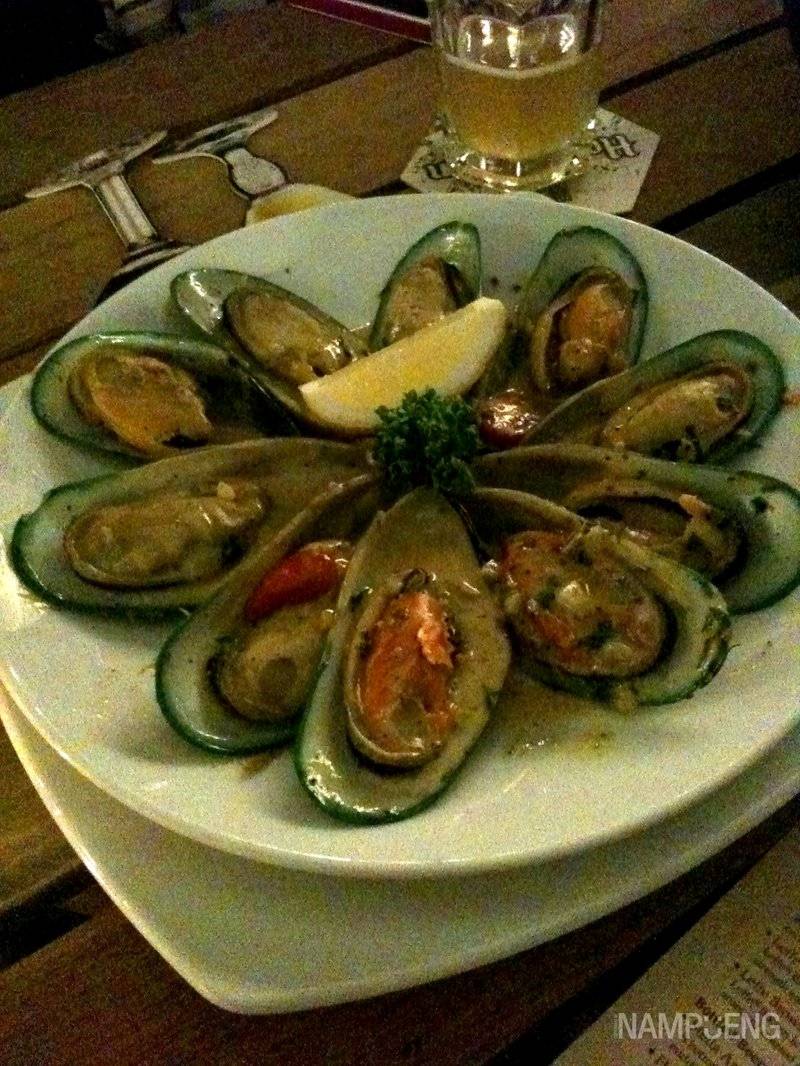 หอยแมงภู่นิวซีแลนด์อบเบียร์เบลเยี่ยม ที่ ร้านอาหาร “Belgian Beer Fest” at K-village