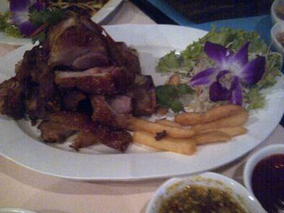 ขาหมูทอด ที่ ร้านอาหาร KaraFun