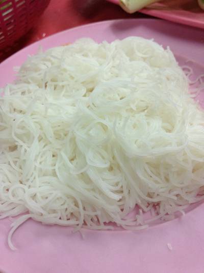 บุฟเฟต์เส้นหมี่...ตักได้ไม่อั้น ที่ ร้านอาหาร บุญเพ็ง เมี่ยงปลาเผา มธ. รังสิต บุฟเฟต์เส้นหมี่...ตักได้ไม่อั้น ที่ ร้านอาหาร บุญเพ็ง เมี่ยงปลาเผา มธ. รังสิต