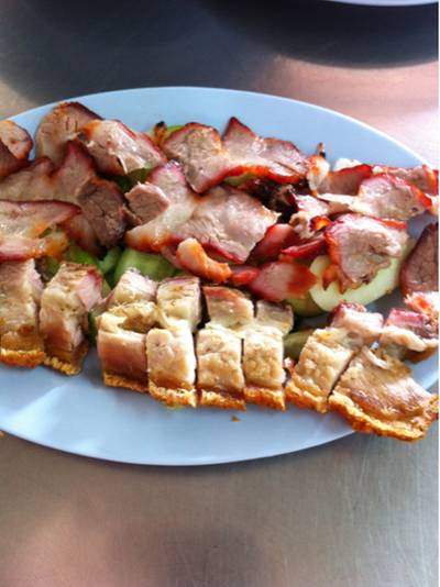 ร้านอาหาร ข้าวหมูแดง-หมูกรอบธานี