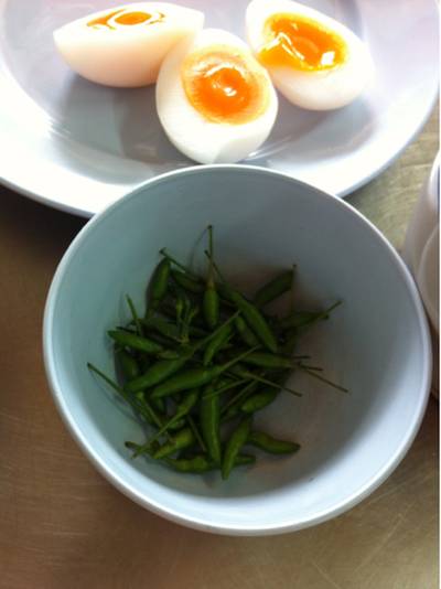 ร้านอาหาร ข้าวหมูแดง-หมูกรอบธานี