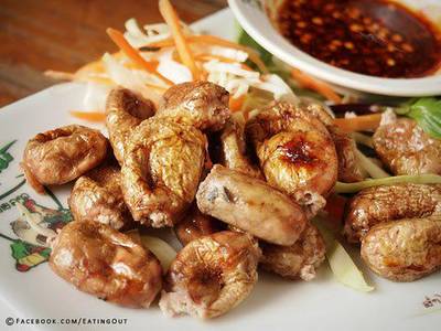 ร้านอาหาร ครกไม้ไทยลาว