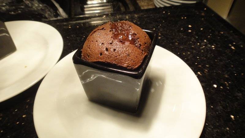 Chocolate souffie ที่ห้ามพลาด ที่ ร้านอาหาร NEXT 2 Café & Terrace