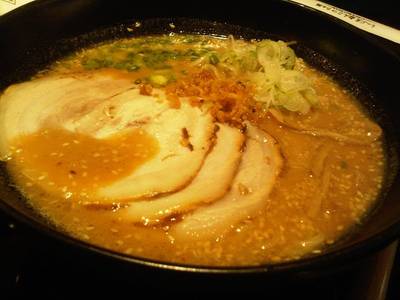 ถ้าชอบรสเค็มของเต้าเจี้ยว ต้องสั่ง Tonkotsu Meso Chasumen ที่ ร้านอาหาร Chabuton Central Ladprao