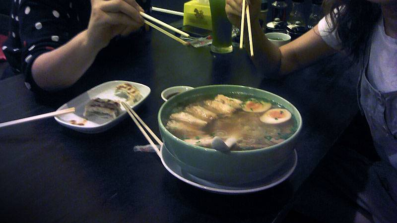 มิโสะชาชูเมง ชามใหญ่ ที่ ร้านอาหาร Sendai Ramen Mokori สีลม