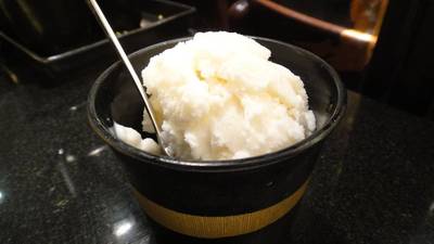ไอศครีมประจำวันรส Vanilla รสชาตินมค่อนข้างเยอะ ที่ ร้านอาหาร WaQ Yakiniku Siam Paragon