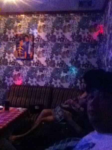 ร้านอาหาร บ้านคาราโอเกะ