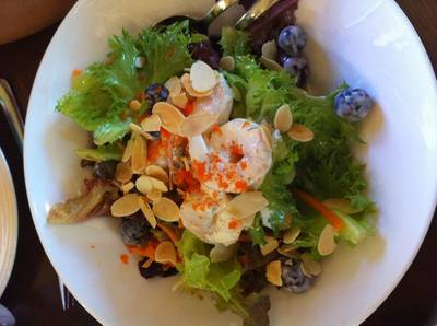 สลัดองุ่นกุ้งสด ที่ ร้านอาหาร VinCotto