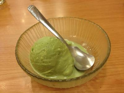ไอศครีมชาเขียว เสิร์ฟมาเหลวไป ไม่น่ากิน ที่ ร้านอาหาร Saboten Siam Paragon