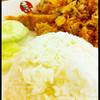 ข้าวยำไก่แซ่บ!✌ เมนูโปรดสำหรับร้านนี้! ที่ ร้านอาหาร KFC บิ๊๊กซี เอ็กตร้าลาดพร้าว
