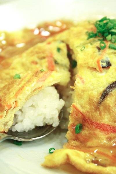 ข้าวไข่เจียวปูอัดทรงเครื่อง ที่ ร้านอาหาร Dotonbori Ramen The Crystal Park