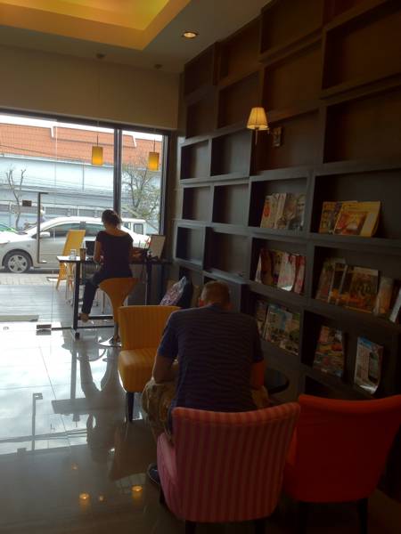 ร้านอาหาร Dollar Coffee