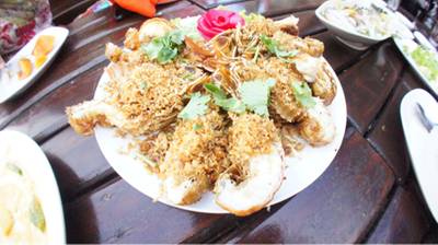 ร้านอาหาร ริมผา ลาภิน