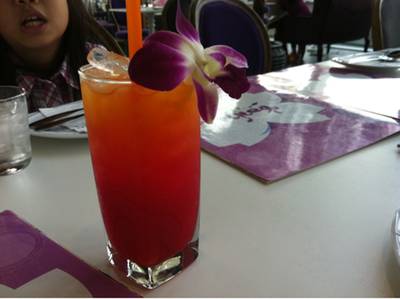 ร้านอาหาร ช่อม่วง  Siam Discovery Center