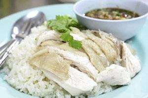 ข้าวมันไก่ ที่ ร้านอาหาร สมบูรณ์ไทย